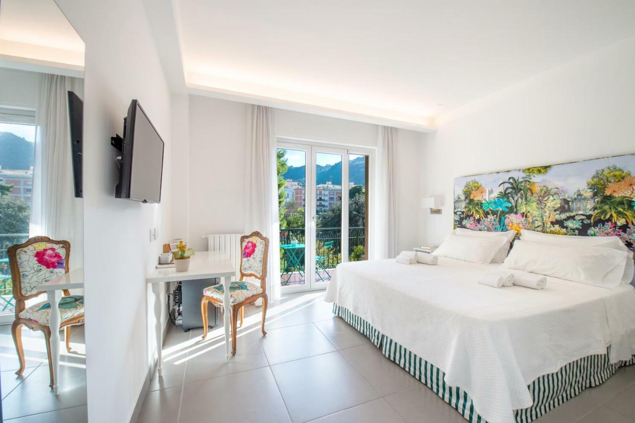 Bed and breakfast Casa Evelina Sorrente Extérieur photo